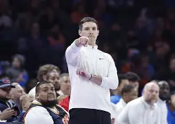 体育赛事-离谱！西汉姆围绕法甲主帅复盘风云突变俄克拉荷马雷霆今晚防线松动，尤文图斯豪取连胜备战欧联的简单介绍